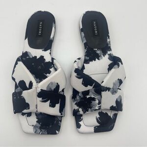NATORI-SZ 6M-Vitta Taichou Print Black / White Slide Sandal-MSRP $185